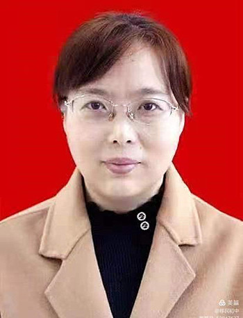 弟娟娟老师不言春作苦化泥护花红